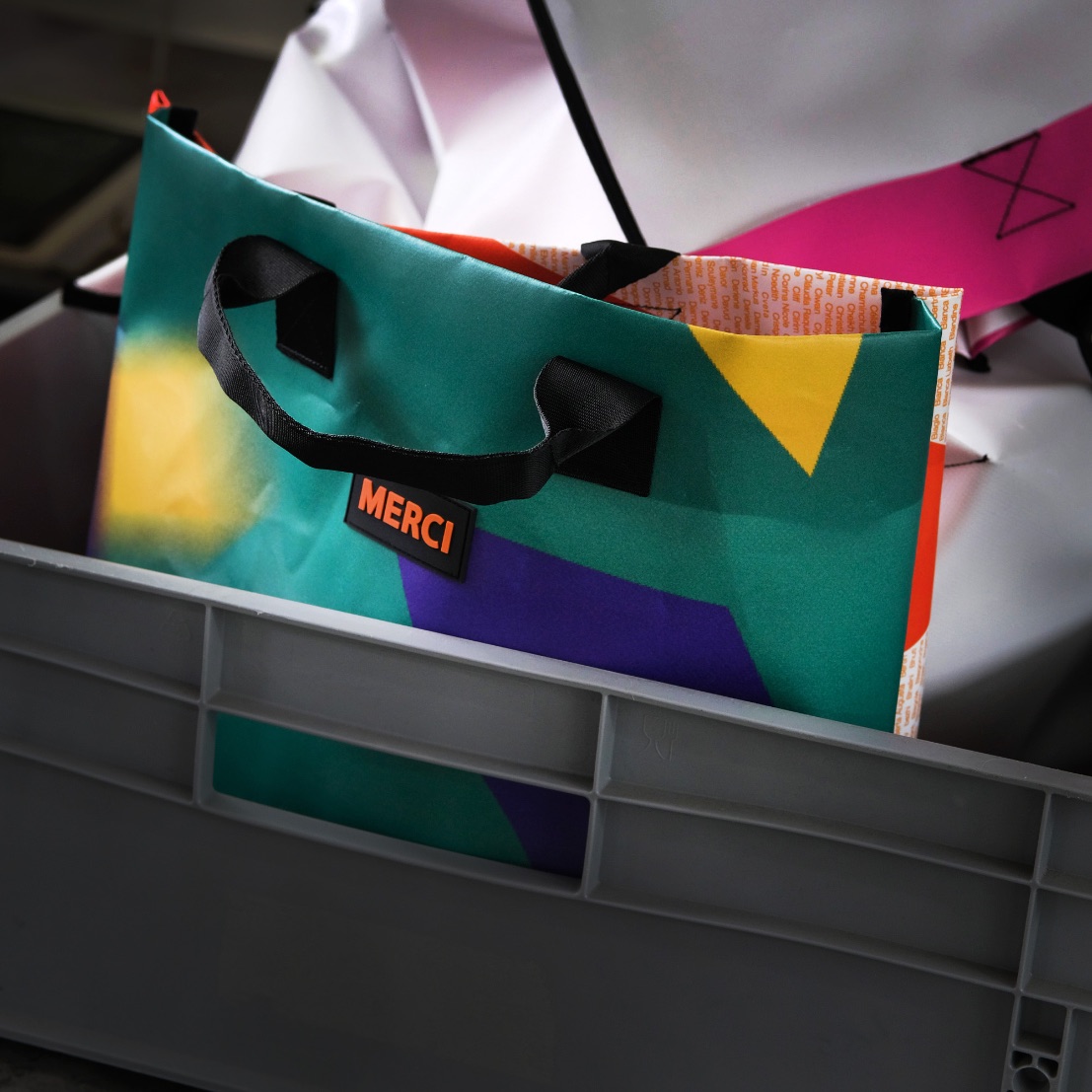 Robuste Shopper-Edition aus recyceltem Außenbanner – manomama